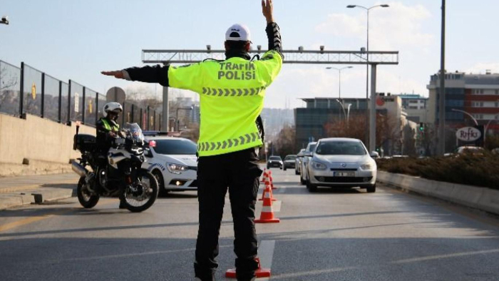 Keşan’da trafikte saldırı amaçlı araçtan inen 3 kişiye yarım milyonluk ceza