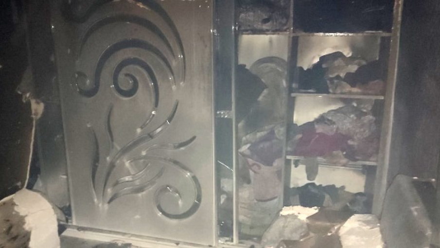 Keşan’da tek katlı ev yangında kül oldu