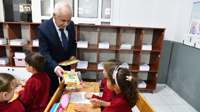 Keşan Belediyesi’nden 1. sınıf öğrencilerine kırtasiye desteği