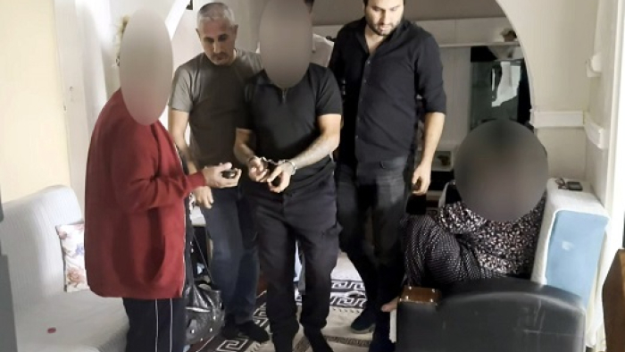 Edirne’de hapis cezalarıyla aranan anne ve oğlu yakalandı