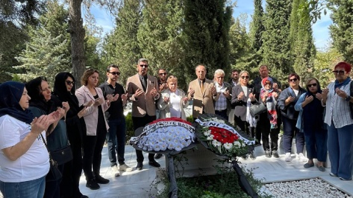 Metin Çırpan, vefatının yıldönümünde mezarı başında anıldı