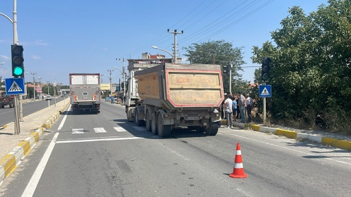 Hafriyat kamyonunun çarptığı yaya, tedavi gördüğü hastanede hayatını kaybetti