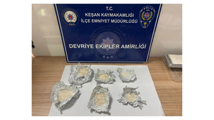 Keşan’da uyuşturucuyla yakalanan 2 şüpheliye gözaltı