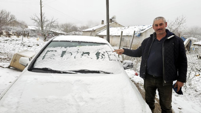 Edirne'nin sınır köyleri kar yağışıyla beyaza büründü