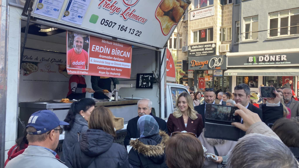 Erdin Bircan için lokma dağıtıldı