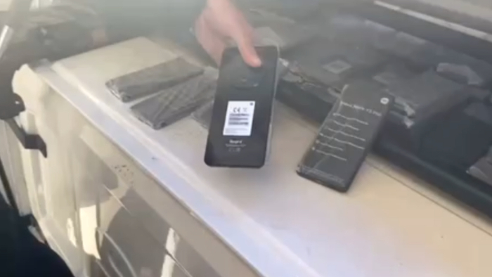 TIR’da 79 kaçak cep telefonu ele geçirildi