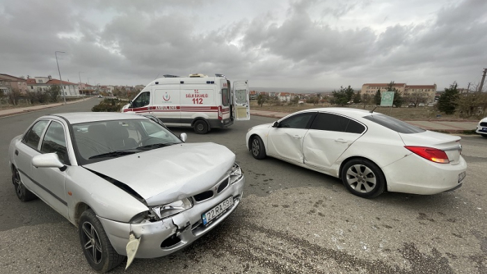 Keşan’da 2 otomobil çarpıştı: 1 yaralı