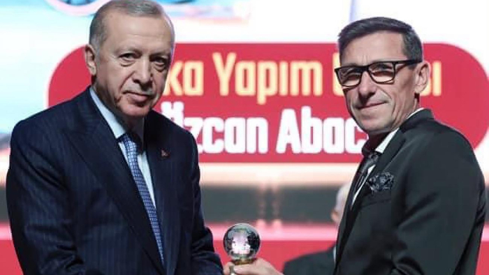 Talika ustası, ödülünü Cumhurbaşkanı Erdoğan'ın elinden aldı