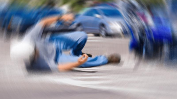 Keşan’da otomobile çarpan motosikletli yaralandı