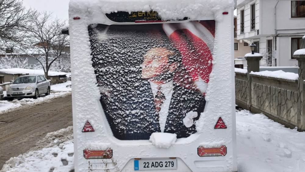 Keşan’da kar yağışı etkisini kaybetti