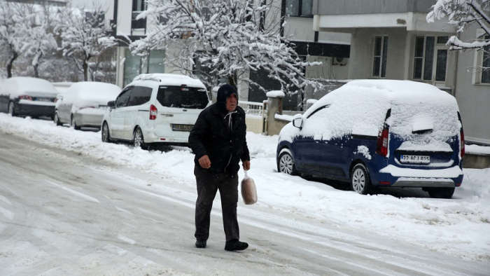 Keşan’da kar yağışı yeniden etkili oldu (Foto Galeri-Video)
