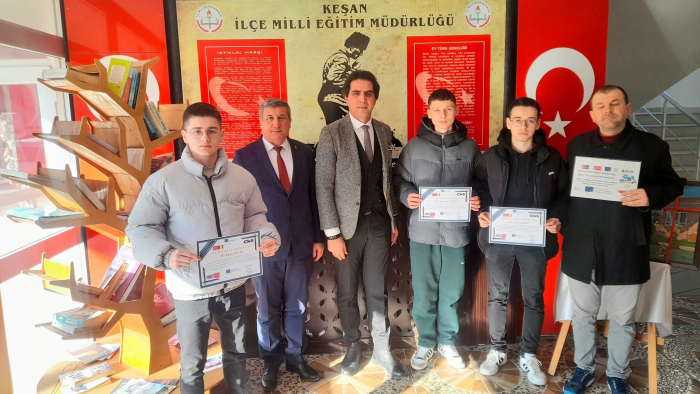 Bükreş’te AB proje faaliyetlerini tamamlayan Keşan MTAL’den, Saz’a ziyaret