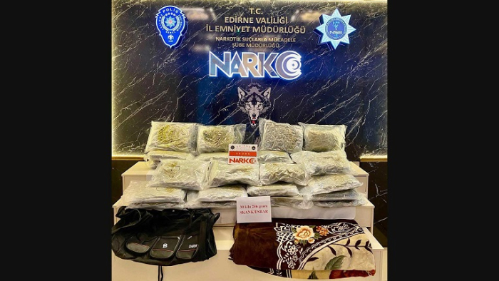 Edirne'de TIR’da 30 kilogram skunk ele geçirildi