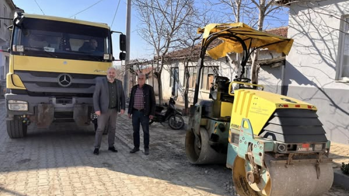 Kozköy’de su şebekesi değişimi sonrası yolların yapımına başlandı