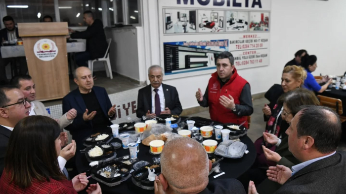 Yenimuhacir Belediyesi’nin geleneksel iftarı verildi