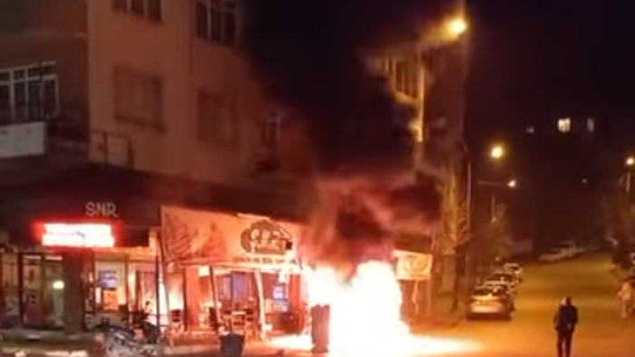 İpsala’da elektrikli motosiklet alev alev yandı (Videolu Haber)