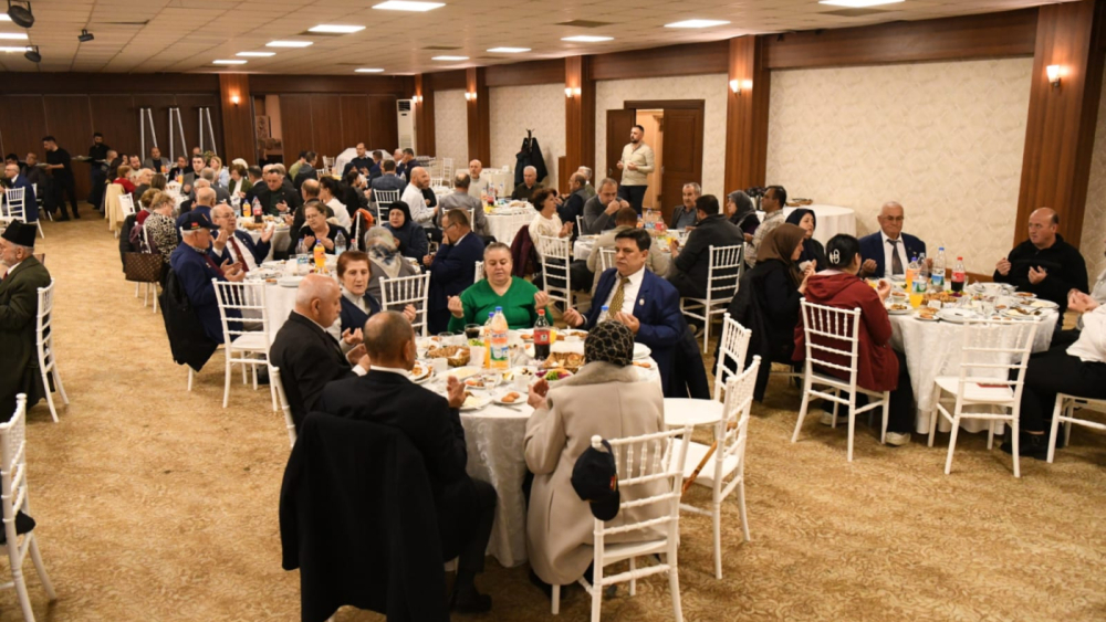 Keşan Belediyesi’nden şehit aileleri ve gazilere iftar