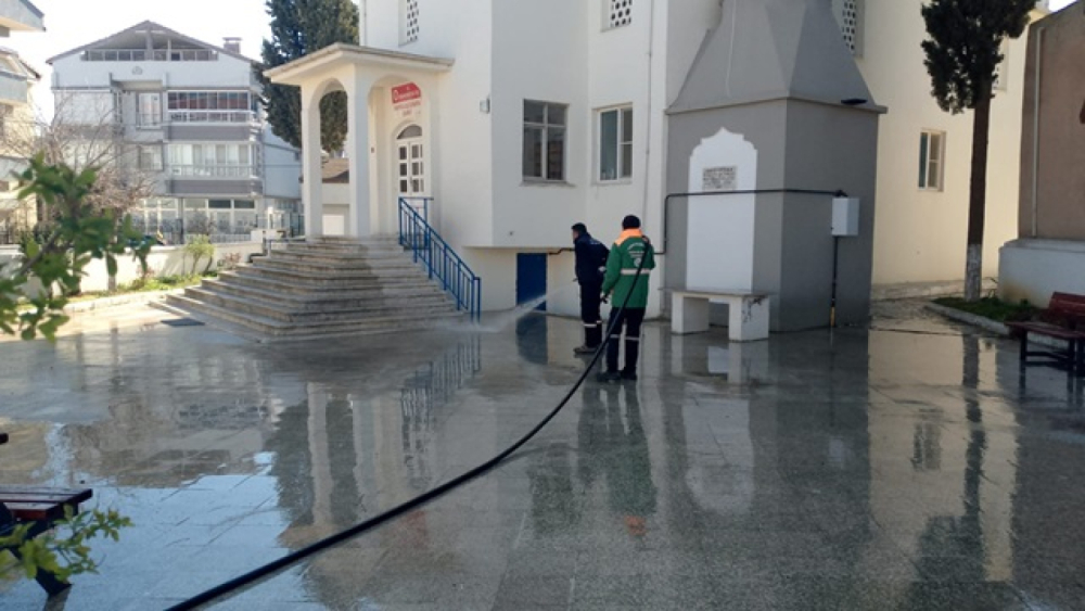 Keşan'da cami ve mezarlıklar bayrama hazırlanıyor