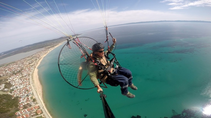 Paramotor pilotu Özkaya, 15 yıldır havadan çektiği görüntülerle bölgenin görsel arşivini tutuyor