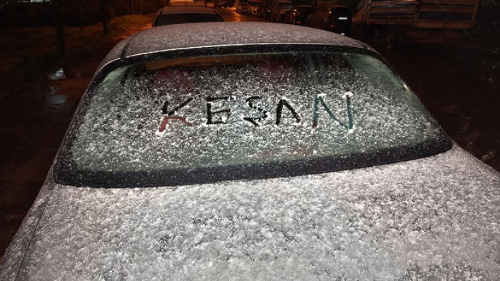 Keşan’da Nisan ayında kar yağışı