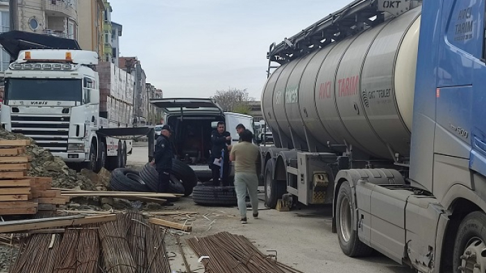 Süt tankerinin önünü kesip lastiklerini kurşunladı