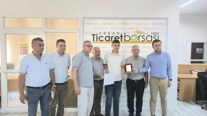 Sezonun ilk buğdayı 17 TL’den alıcı buldu
