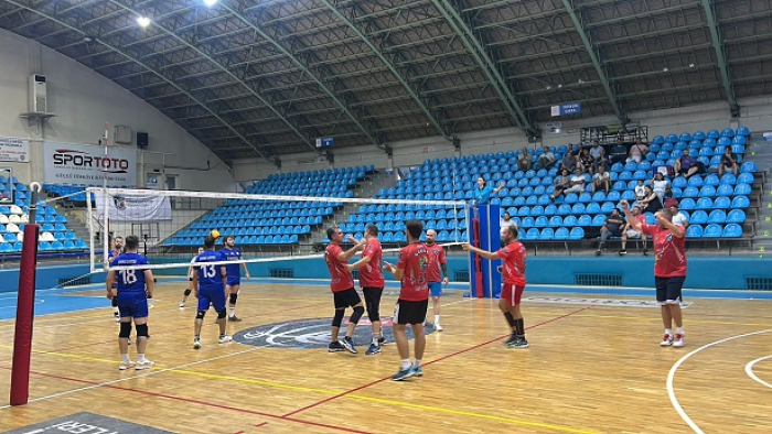 DOÇEK Voleybol Takımı çeyrek finalde
