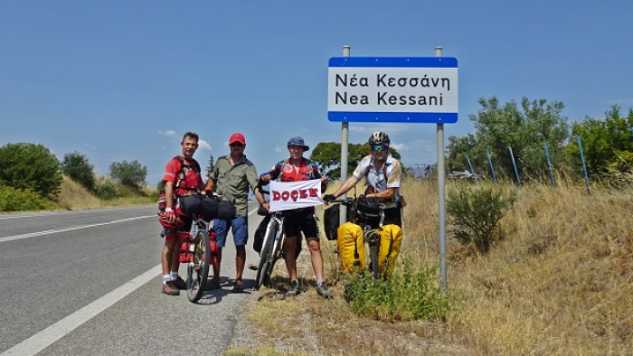 Keşan DOÇEK bisikletçileri, Yunanistan’da Nea Kessani beldesini ziyaret etti