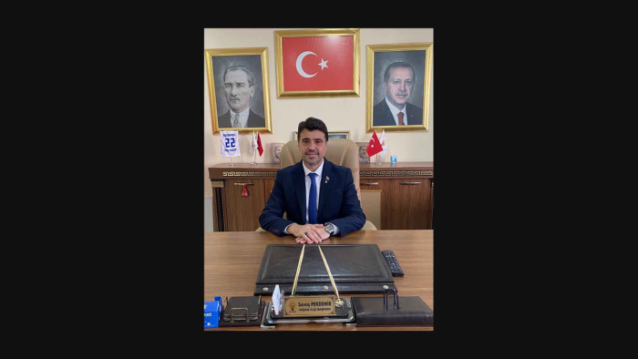 AK Parti Keşan İlçe Başkanı Savaş Pekdemir, partinin kuruluş yıldönümünü kutladı