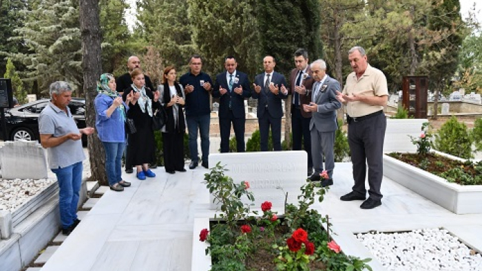 Metin Çırpan, vefatının yıldönümünde mezarı başında anıldı