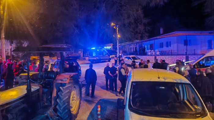 Hasköy'de tartıştığı 2 arkadaşını av tüfeğiyle vurarak öldürdü