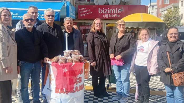 AK Parti Keşan, patili dostları unutmadı