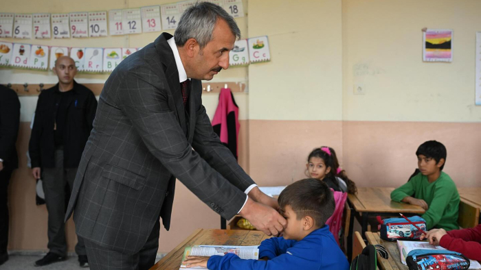 Vali Sezer’den, Şehit Polis Ahmet Can İlkokulu’na ziyaret