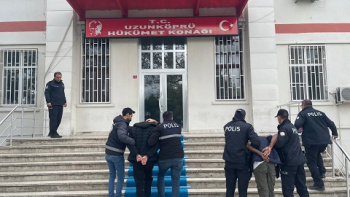 Uzunköprü Belediye Başkanı Ediz Martin'i tehdit eden 2 şüpheli tutuklandı