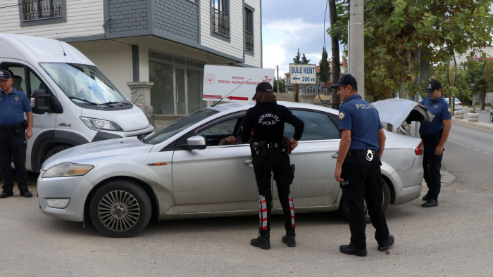 Keşan’da aranması olan 4 kişiyi polis yakaladı