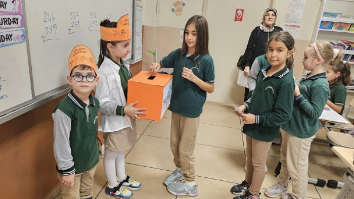 İlkokul öğrencileri harçlıklarını LÖSEV’e bağışladı