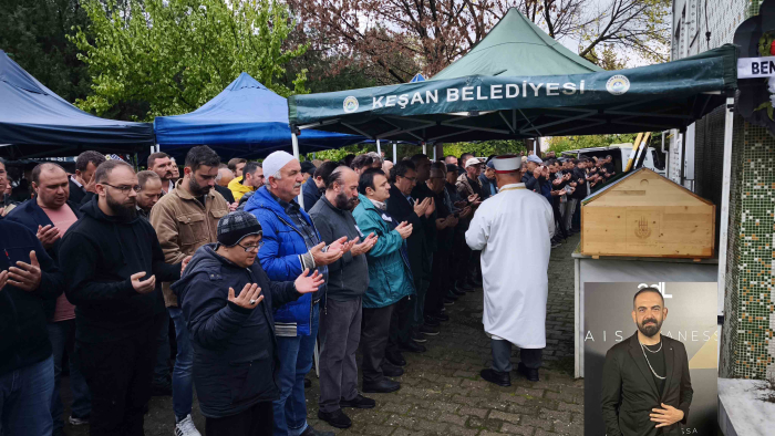 İş insanı Uğur Selvi, toprağa verildi