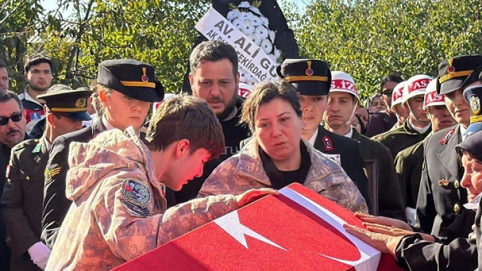 Şehit Astsubay Başçavuş Aykut, Tekirdağ'da son yolculuğuna uğurlandı