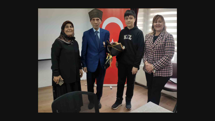 Kıbrıs Gazisi Mehmet Kanar, gençlerle bir araya geldi