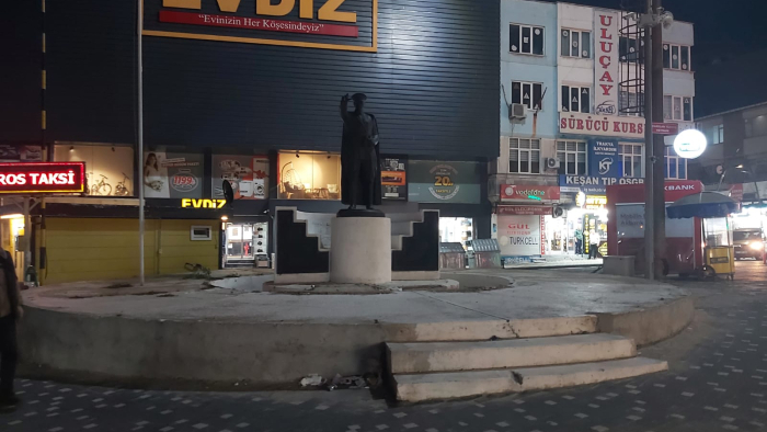 AK Parti Keşan İlçe Başkanı Pekdemir: Keşan nereye gidiyor?