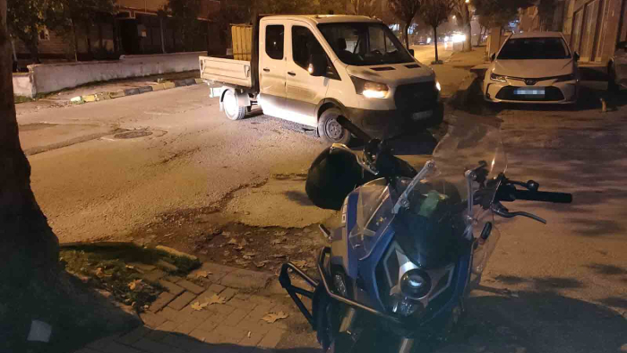 Kamyonete çarpan motosikletin sürücüsü yaralandı