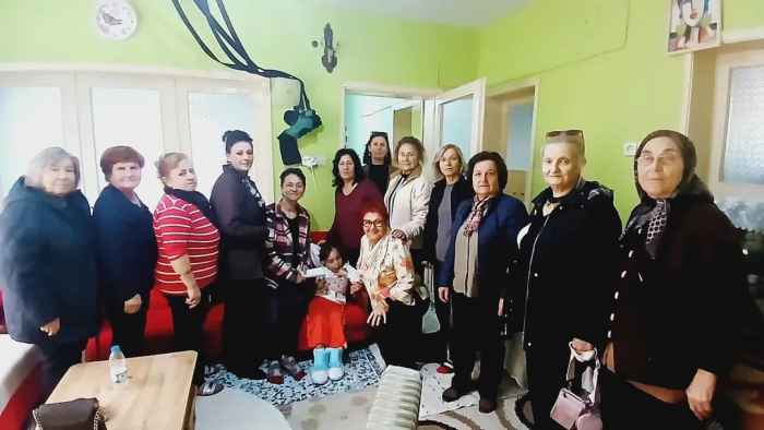 CHP Kadın Kolları’ndan SMA Tip-2 savaşçısı Melek’e anlamlı destek