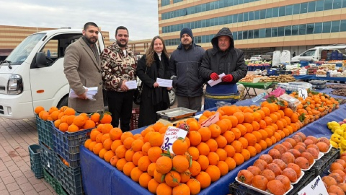 CHP Keşan İlçe Gençlik Kolları’ndan esnafa yeni yıl ziyareti