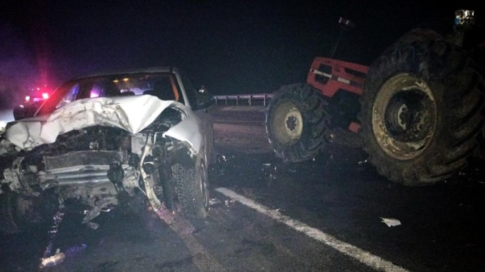 Malkara'da otomobil ile traktör çarpıştı: 2 yaralı