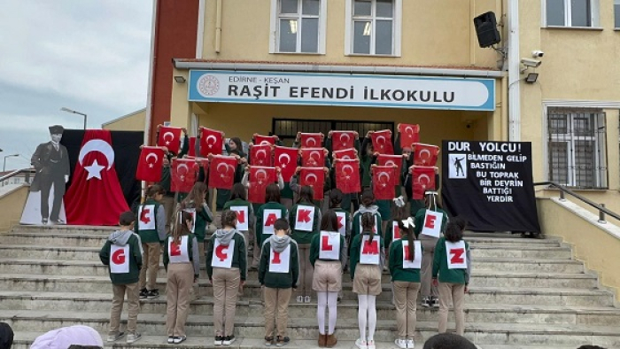 Keşan’da öğrencilerden ‘Çanakkale Zaferi'ne özel koreografi