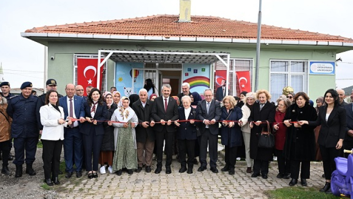 Enez’de, Türk Kadınlar Birliği’nce yenilenen ana sınıfı açıldı