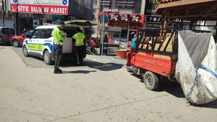 Keşan’da plakasız motosiklet ve triportörün sürücülerine 92 bin lira ceza