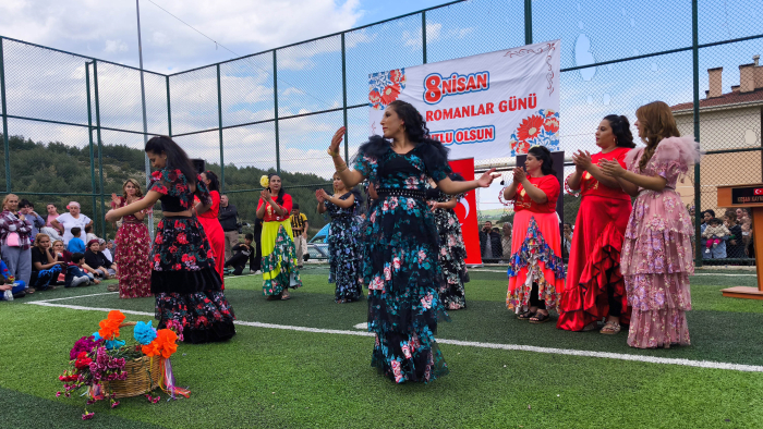 Keşan’da ‘Dünya Romanlar Günü’ renkli görüntülerle kutlandı