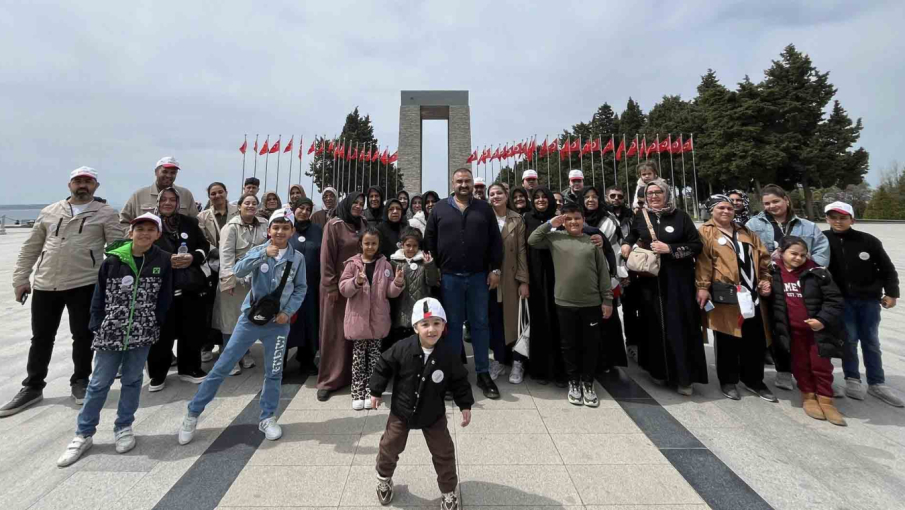Keşanlı kadın ve çocuklardan şehitlik ziyareti