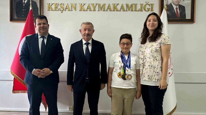 Matematik şampiyonundan Kaymakam Mercan’a ziyaret